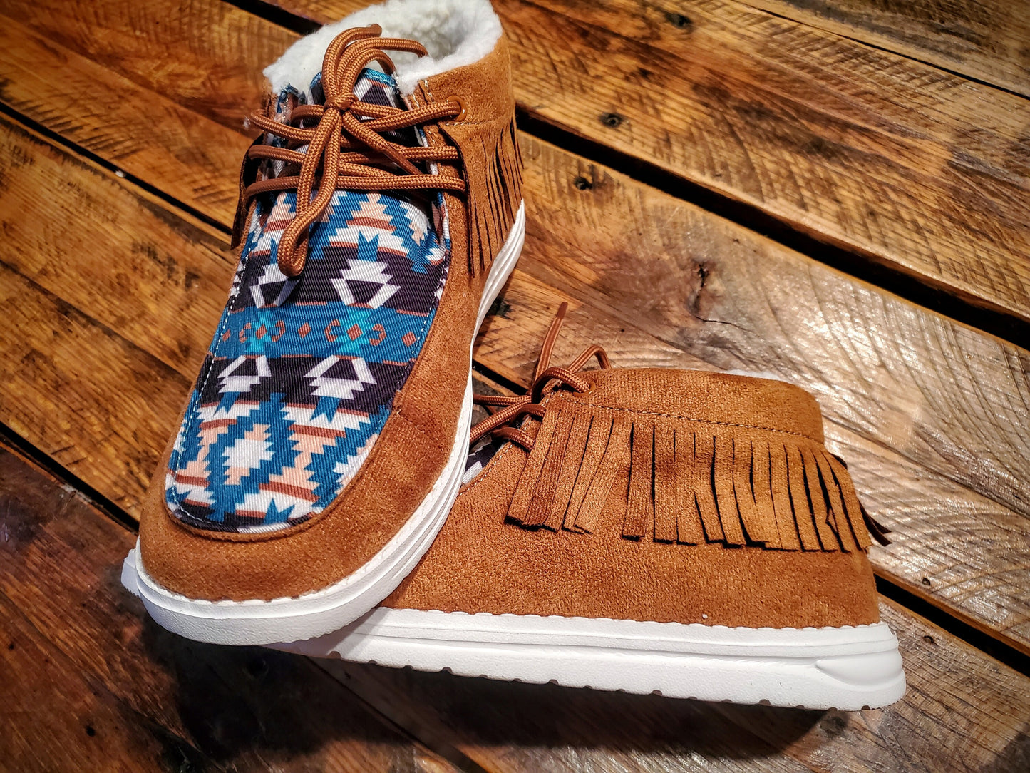 Mesquite Western Aztec Fringe Moccasins