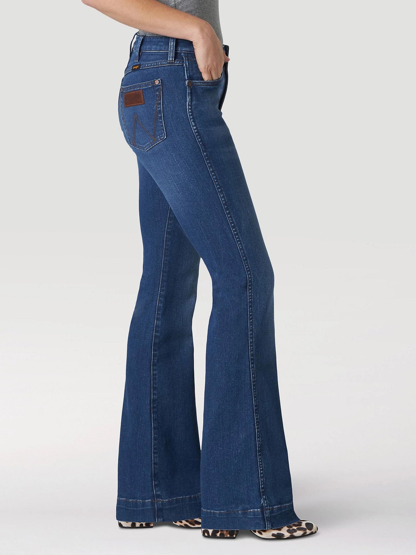 NEW Genuine Wrangler Women's Retro High Rise Trouser Jean