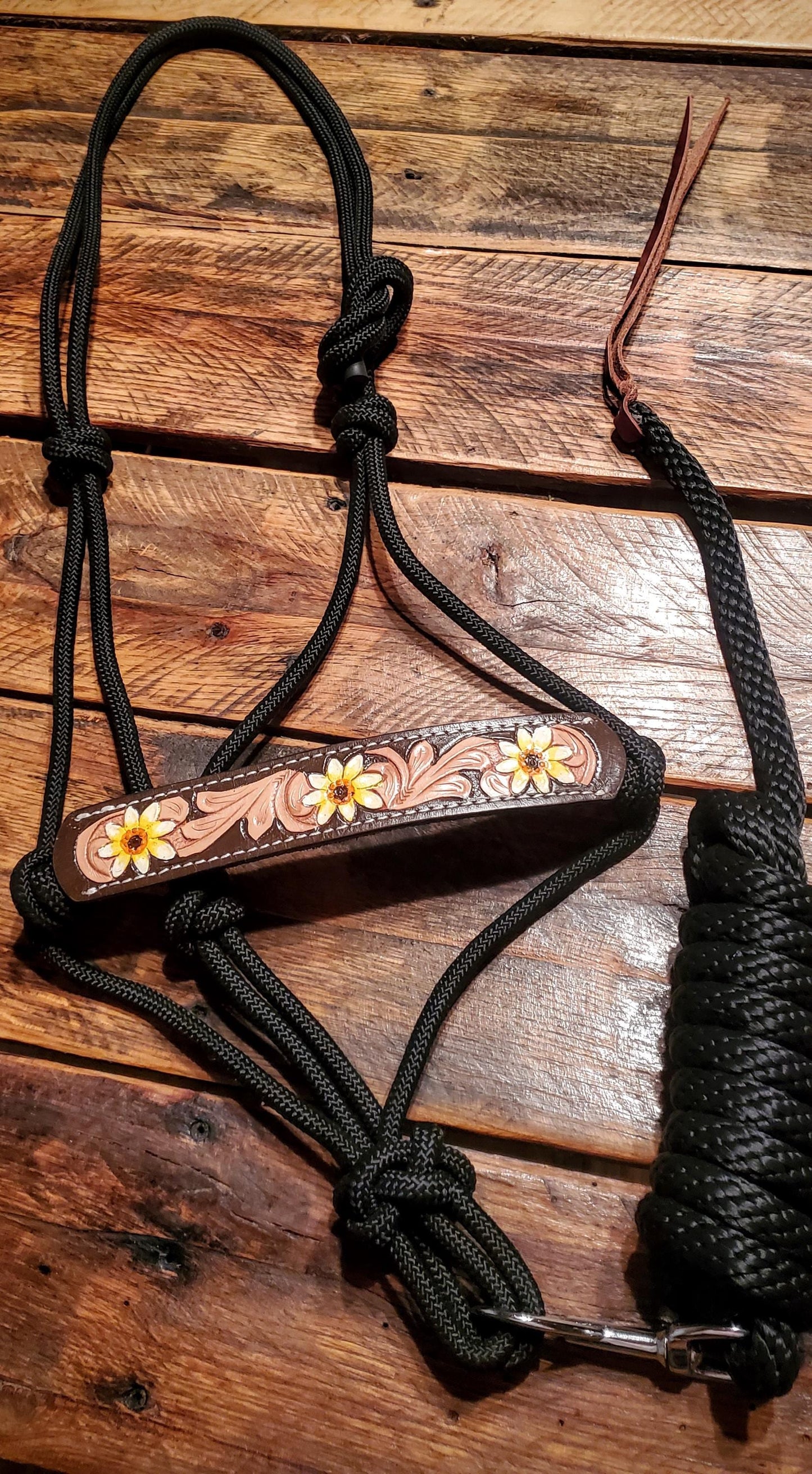 Hand Tooled Floral Leather Horse Halter - Includes matching snap lead rope!