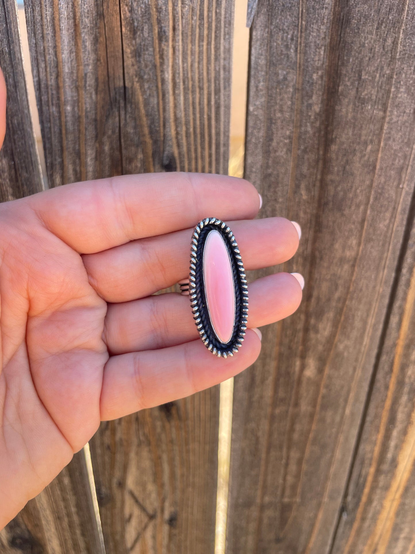 “The Hayden” Beautiful Navajo Sterling Silver & Pink Conch Oval Ring Signed