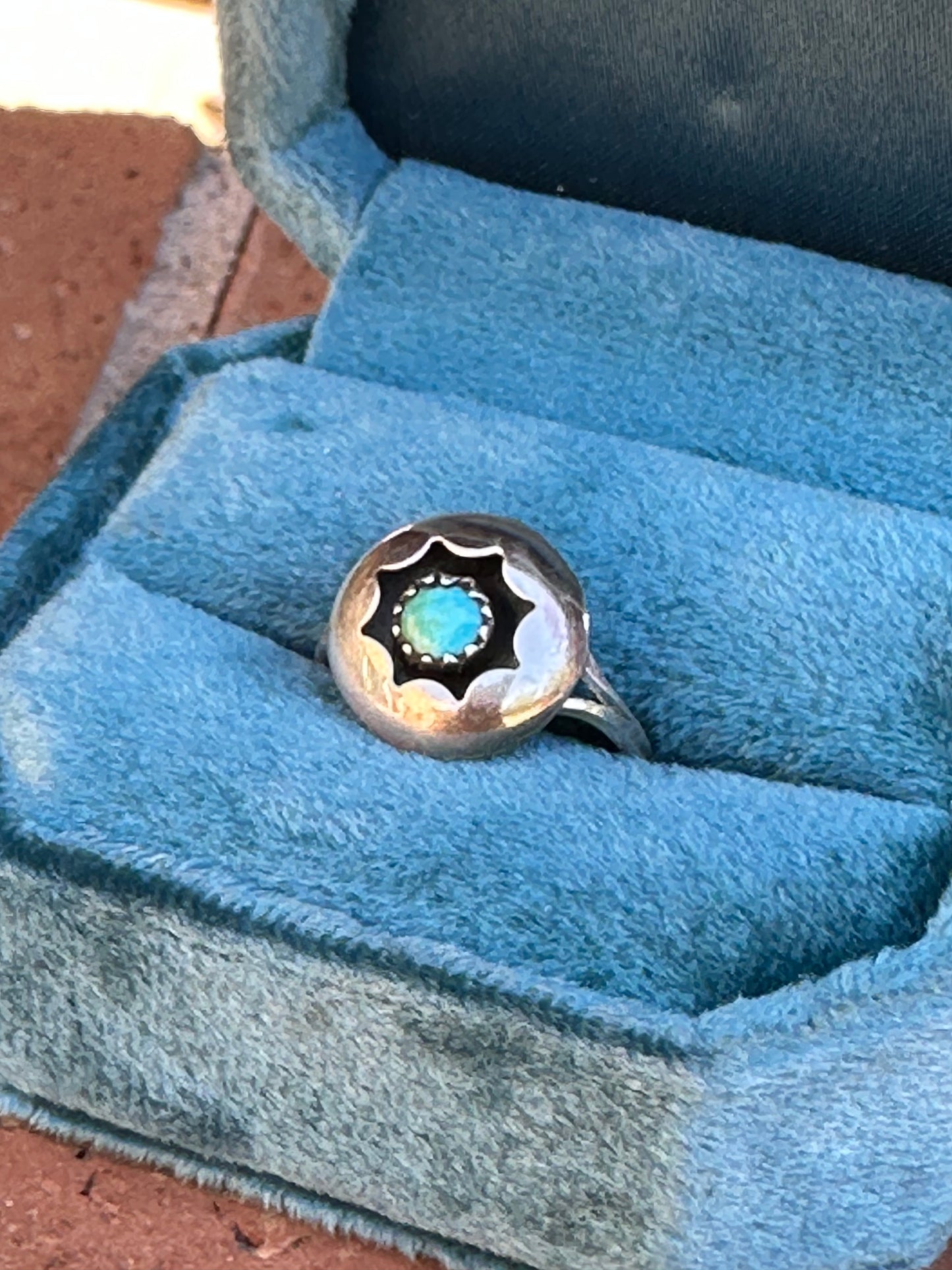 Beautiful Sterling Silver Shadowbox   Kingman Turquoise Ring