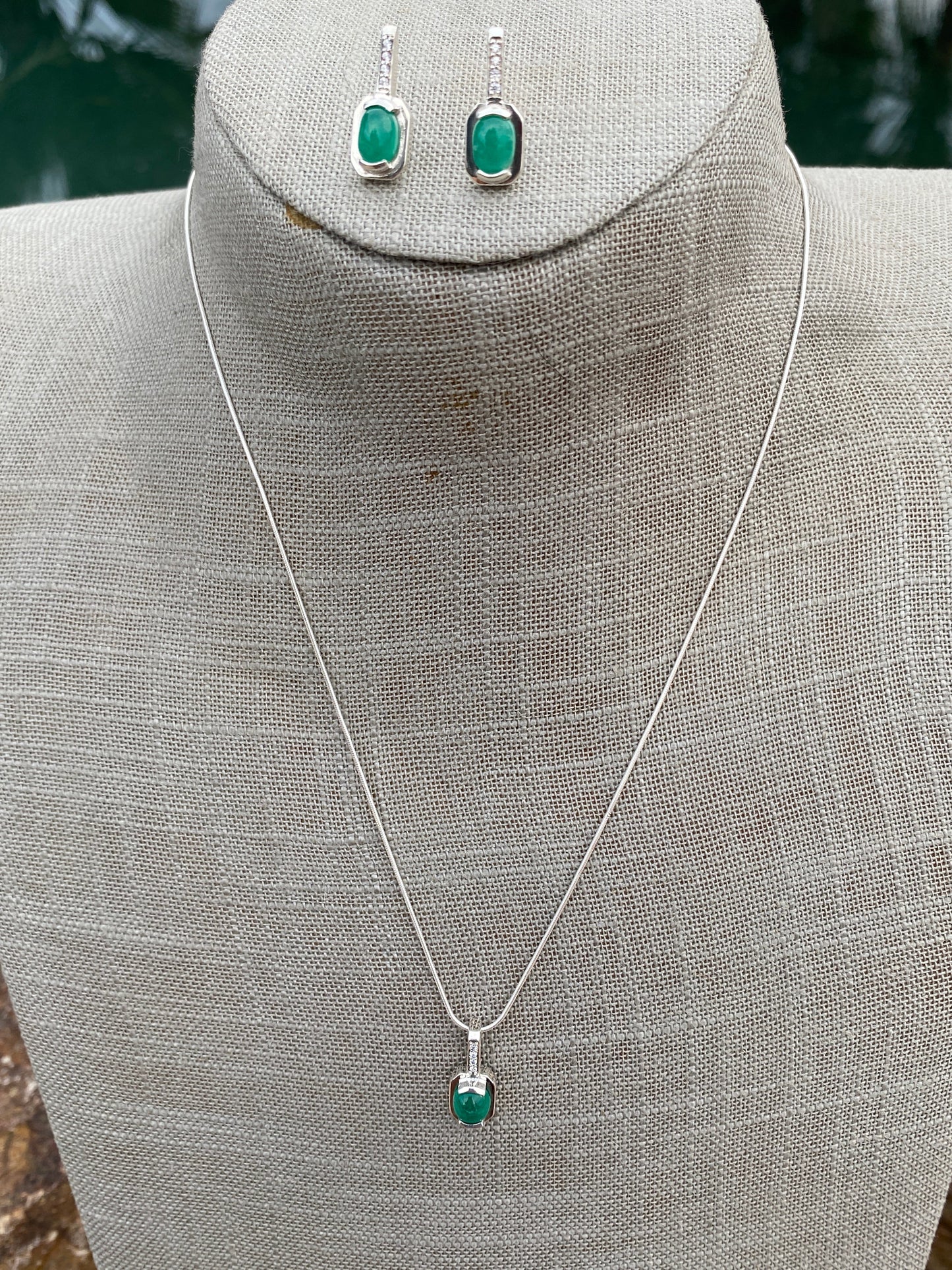 Colombian Emerald Necklace, Earrings & Ring Set in Sterling silver set 6