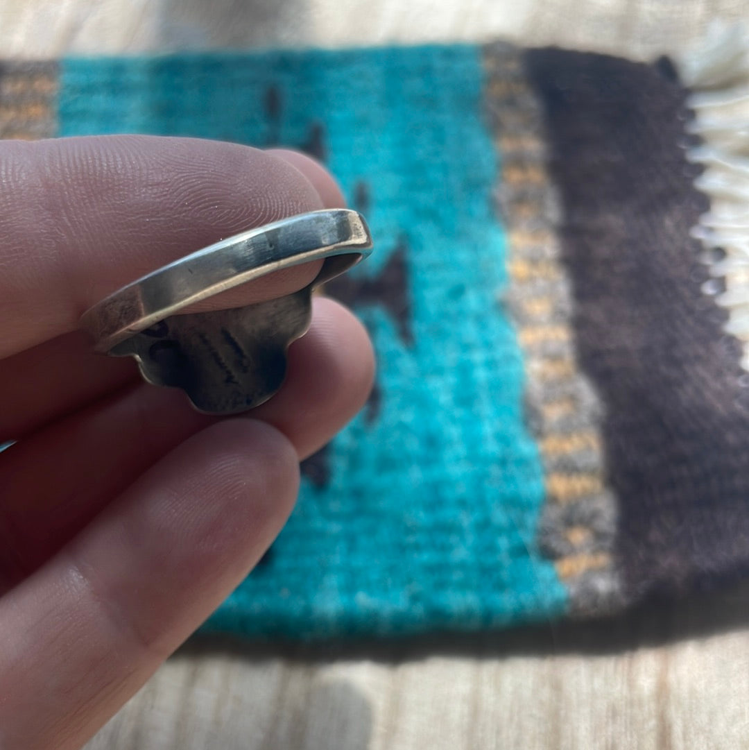 Beautiful Navajo Sterling Silver & Pink Conch Ring Signed Chimney Butte