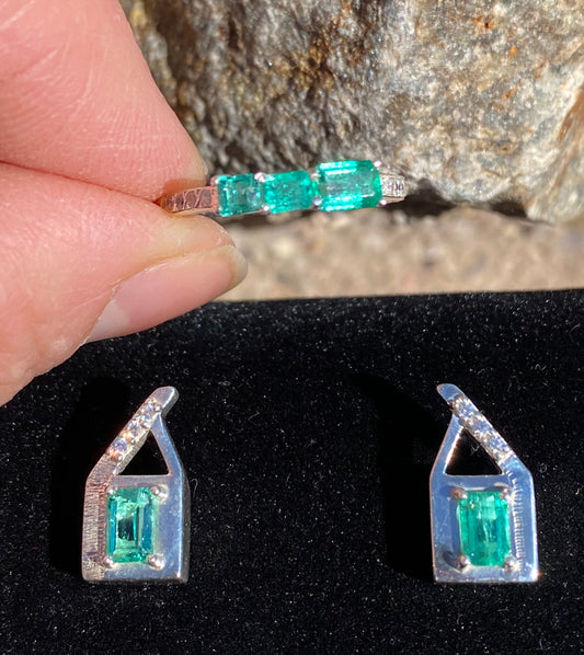 Colombian Emerald Earrings & Emerald Ring Set in Sterling Silver set 1