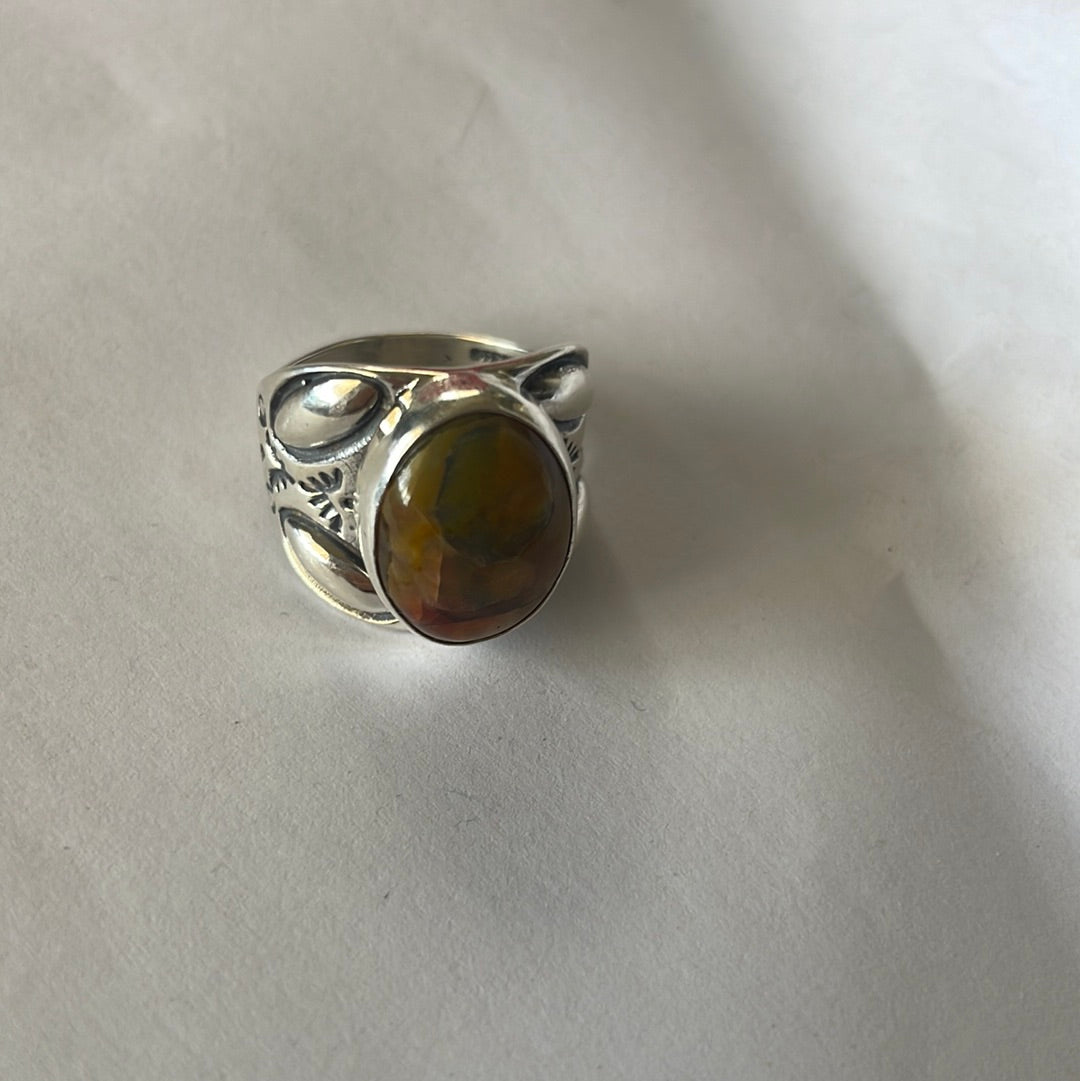 Beautiful Navajo Sterling Silver Tigers Eye Ring