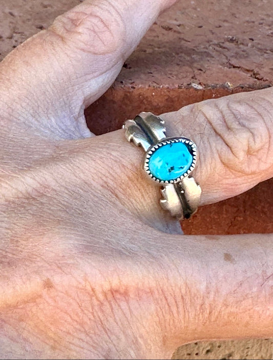 Beautiful Navajo Jagged Sterling Silver Kingman Turquoise Mesa Ring